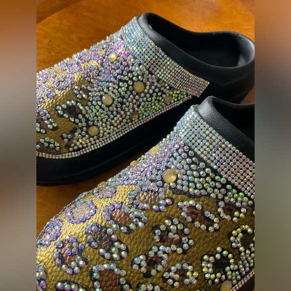 Custom crocs - Picture 3 of 4